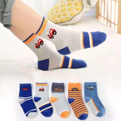 China QUICK DRY Wholesale Amazon Boys Socks Cartoon Truck And Funny Strips Kids Bangs 5 ​​Pairs Kids Socks for sale