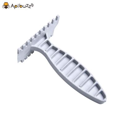 China One side is perfect for cleaning Plastic Cleaning Beekeeping Beehive Tool Honey Bee Keeping Equipment Beehive Cleaner Beekeeping Tool Queen Excluder Plastic Queen Excluder Beekeeping for sale