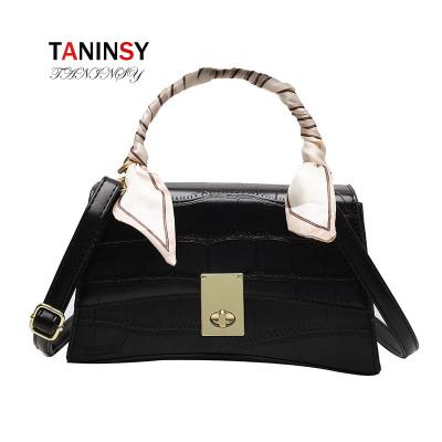 China Taninsy Fashion Textured Crocodile Pattern Handbags One-Shoulder Lady Bags Retro Fashion Portable Lock Messenger Handbag for sale