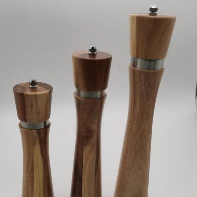 China Sustainable Customized Wooden Salt And Pepper Grinder for sale