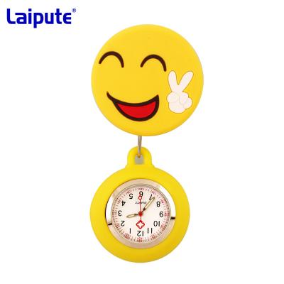 China Silicone Strap 41mm Nurses Clip On Fob Watch Waterproof Retractable Nurse Watch Te koop