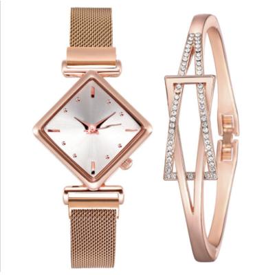 China 3Bar Waterproof Ladies Watch And Bracelet Gift Set ODM Availbale for sale