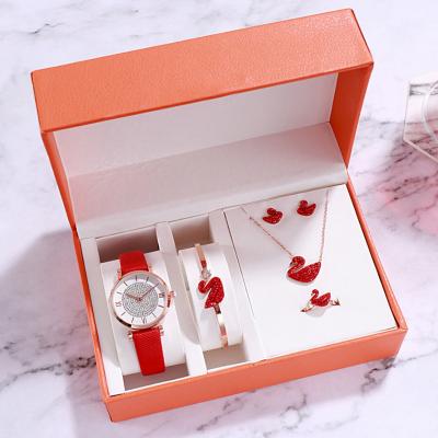 China Wearresistant Ladies Watch Gift Box Set Antiscratch Electroplated for sale