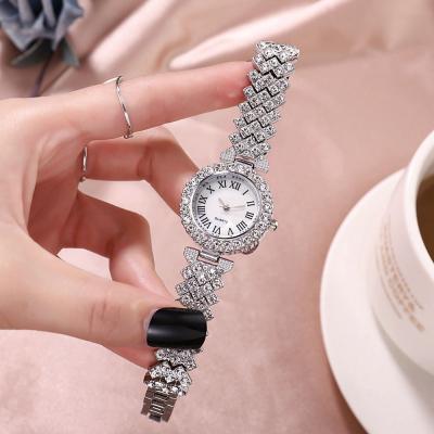 China 28mm Women Quartz Wrist Watch SL68 Movement Water Flashing Plating for sale