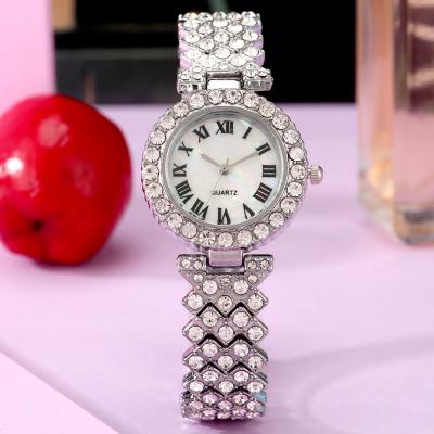 China 100g Women Quartz Wrist Watch , OEM Diamond Bracelet Watch For Ladies for sale