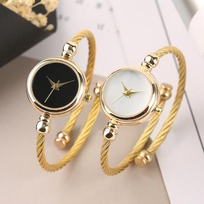 China Nonwaterproof Quartz Watch Women'S Gold Bracelet Watch 4mm Band Width for sale