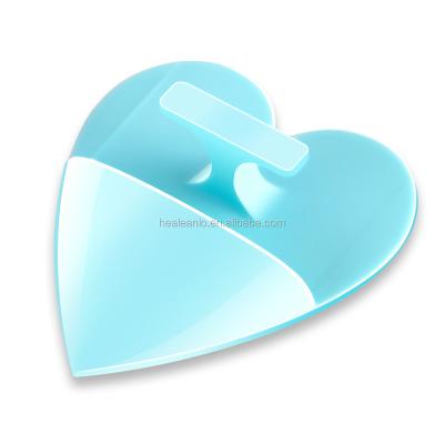 China Other Spinning Silicone Cleansing And Exfoliating Facial Cleansing Brush For Sensitive Skin Heart Shaped Brush for sale