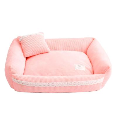 China Hot Cat Products Sleeping Cat Bed Cat Toy Designer Viable Trending Modern Cat Bed for sale