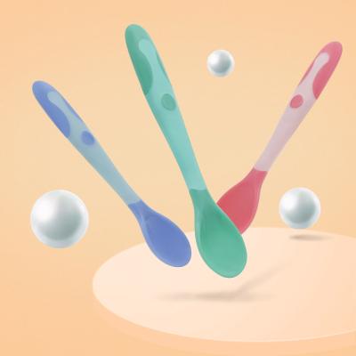 China Yuebao BPA Free Custom Spoon Thermo-Sensitive Baby Learning To Eat Practicing Spoon Can Bend The Soft Spoon At Will for sale