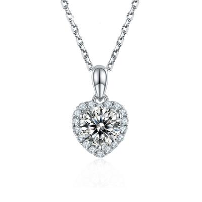 China Romantic Hot Sale 18K Gold Classic 1 Carat One-Heart Moissanite VVS 2021 Pendant Necklace for sale