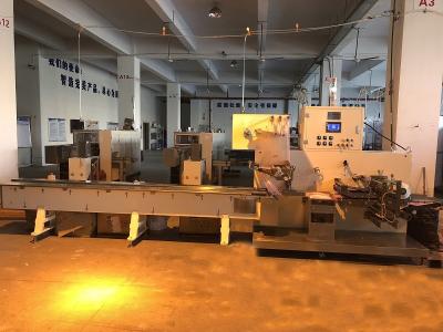 China Fully Automatic Noodles Making Machine Full Servo Three Side Sealing for sale