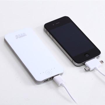 China 5,000mAh Li-polymer Battery Power Bank with 1:1 Case, Used for iPhone/iPad/iPod/Smartphone for sale