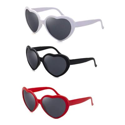 China Fashion Sunglasses Heart Shape Eyewear for sale