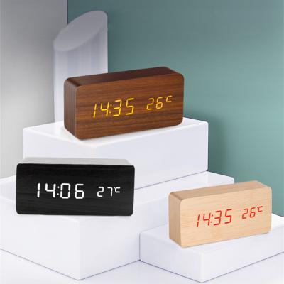 China Hot Selling Nordic Wooden Desk Calendars LED Digital Clock With Temperature for sale