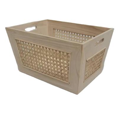 China Sustainable Classic Design Storage Portable Handmade Wooden Basket for sale