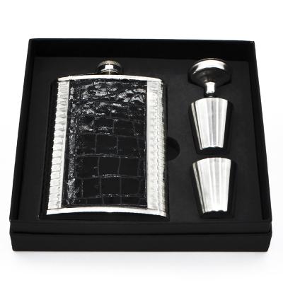 China Wholesale Custom Black Leather Whiskey Hip Flask Gift Set With Funnel Portable Luxury Hip Flasks for sale