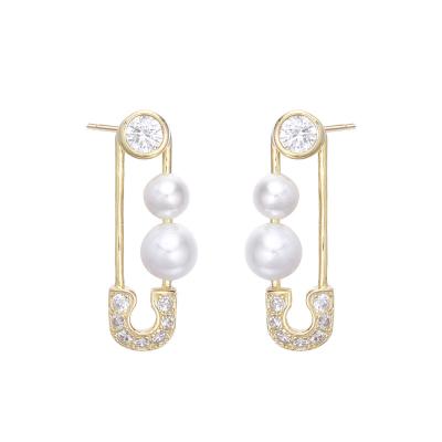 China 2021 Trend CLASSIC Fashion Designer 925 Sterling Silver Stud Earrings With Pearl And Zircon for sale