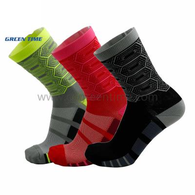 China Antibacterial Sports Compression Soccer Basketball Socks For Men, Breathable And Sweat-absorbent for sale