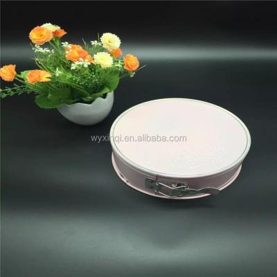 China Stocked Ceramic Coating Carbon Steel Spring Form Set Nonstick Flat Pan for sale