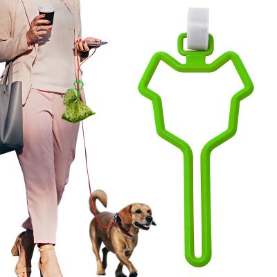 China Viable Holesale Pet Supplies Dog Clip Hands Free Pet Waste Bag Holder Dog Poop Bag Holder for sale