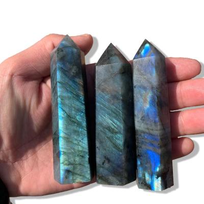 China Natural Point Crystal Wands Labradorite Healing Gemstone China Quartz Crystal Tower Quartz Polished Tumbled for sale