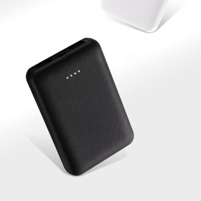 中国 dual usb rechargeable 10000mah li-polymer battery portable power bank for smartphone 販売のため