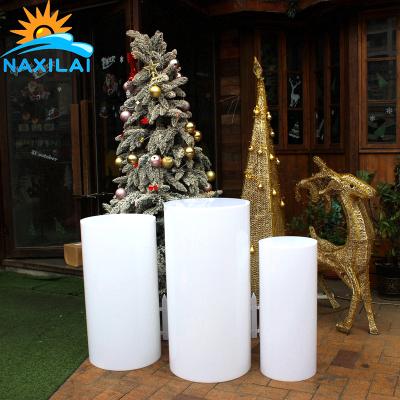 China NAXILAI Durable Acrylic Pedestals Display Round Round Pedestals Wedding For Shows Weddings for sale