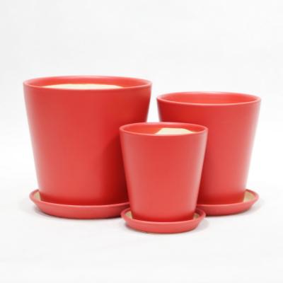 China Glossy Single Lightweight Indoor Ceramic Pots With Drainage Tray for sale