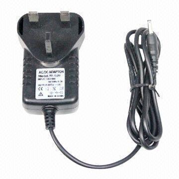 China Britse Omschakelingsvoeding, de Adapters van 12V/2A 12V/1A 12V/0.5A, 5.5 x 2.1mm 5.5 x 2.5 de Uiteinden van gelijkstroom/Gehechtheid Te koop