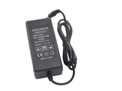 China 48W estável regulou C.C. de comutação 50Hz do adaptador 12V da alimentação de DC da C.A. com filtro para iem à venda