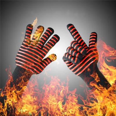 China Durable Oven Flame Retardant Easy Clean BBQ Grilling Gloves 1472 Degree F Heat Resistant for sale