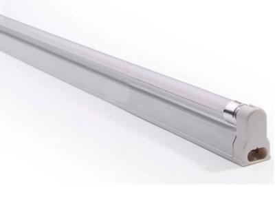 Chine Lumière pure 600mm de tube du blanc 5500K 3528 SMD T5 LED avec la bâche givrée de PC à vendre