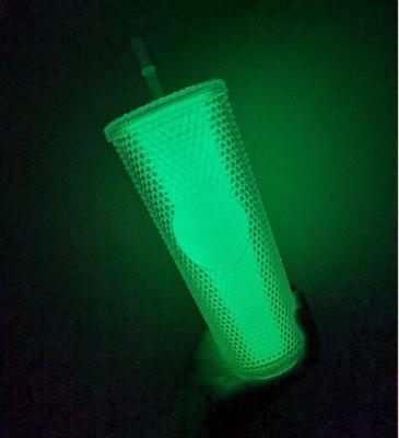 China Glowing Viable Dark Halloween Bpa Free Plastic Party Studded Tumbler Water Bottle Matte Black Noctilucent Studded Tumbler for sale