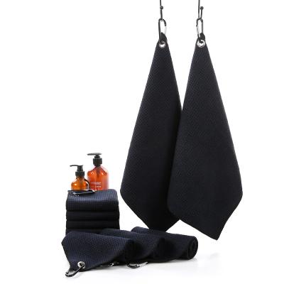 China Viable Wholesale Black Golf Cleaning Towel And Premium Microfiber Golf Towel With Hook As A Gift For Golf Club for sale