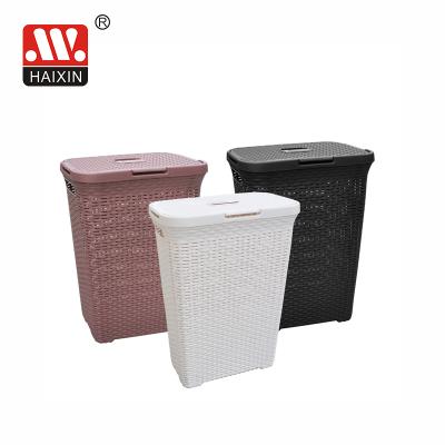 China 50L Viable Hot Sale Dirty Clothes Storage Basket Plastic Rattan Laundry Basket With Lid for sale