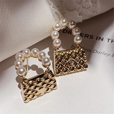 China Wholesale BOHEMIA Style New Women Gold Bags Earrings Natural Pearl Handbags Stud Earrings for sale