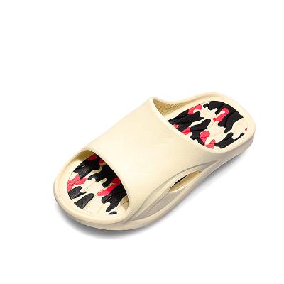 China Border Fashion Trend Thick Soled Slipper Slippers Plus Size Beach Slippers Home Men's Slippers for sale