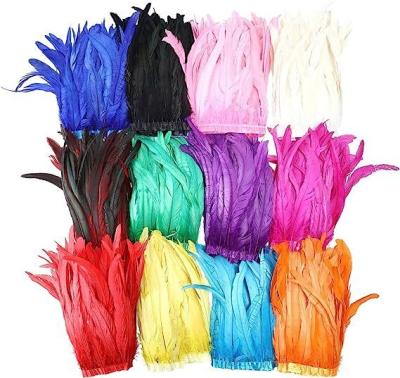 China Feather Handcraft Wholesale Stock Colors 25-30 cm Bleached Dyed Rooster Tail Feather Trim Fringe for Carnival Costumes for sale