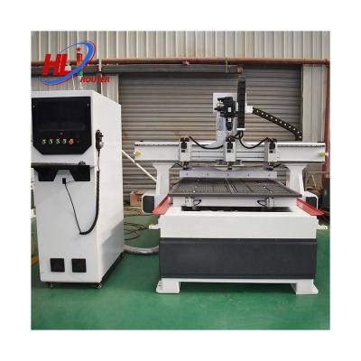 China Garment Shops Exquisite appearance Strong operability Smooth operation numerical control router carving machine for sale