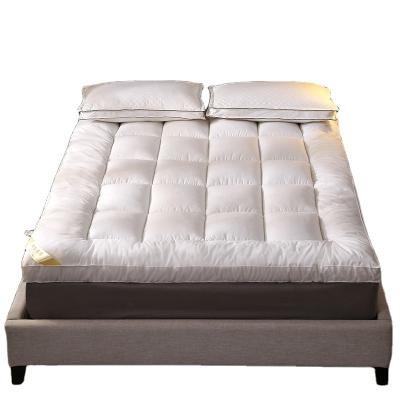 China Customized Anti Dust Mites Down Luxury Feather Mattress Topper Pad Washable for sale