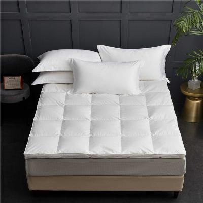 China Anti Dust Mites Comfortable White Duck Down Bed Mattress Topper Pad China Prices Good for sale