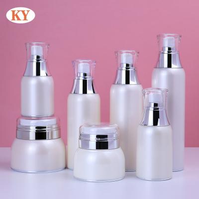 China Personal Skin Care Packaging high-end  30ml 50ml Single layer cylinder  acrylic  Bottle   Pressing the emulsion bottle  for Cosmetic  packaging for sale