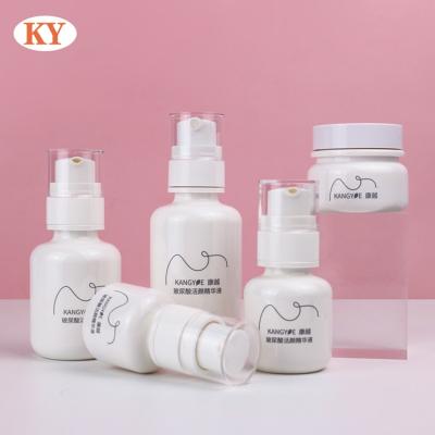 China Cosmetic PET 40 60 100 120 ml cosmetic cream  plastic bottles and jars30 20g skincare packaging serum lotion pump toner spray bottle for sale