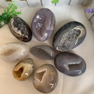 China Wholesale Europe agate bulk crystal healing agate stone druzy geode tumbled palm for decoration for sale