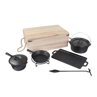 China Hot Sustainable Classic Selling 7 Pieces Camping Pot BBQ Preseasoned Cast Iron And Pan Sets Cookware Set With Wooden Box for sale