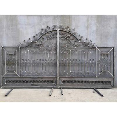 China Easily Assembled Luxury Wrought Iron Gate Villa Garden Courtyard Delight Metal Double Swing Iron Gates Wrought Iron Main Gate for sale