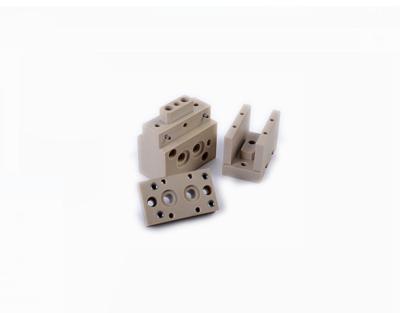 China OEM ODM die 0.002mm CNC Machinaal bewerkte Plastic Delen draaien Te koop