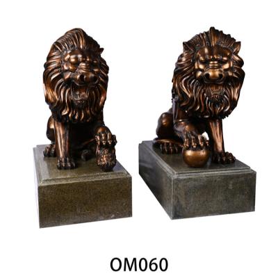 China Fine lion resin china factory wholesale decoration - 2pcs statue set for sale