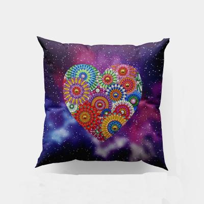 China 30X30CM Anti-Static Heart Shape Colorful Hand Made Round Shinning Diamond Cushion Cover For Home Decoration for sale