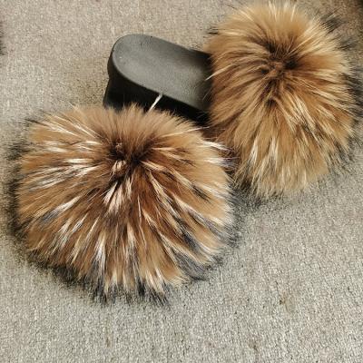 China Fashion Trend Girls Furry Fox Fur Slippers Fox Fur Slides High Quality Imitation Adults Large Size For Women for sale